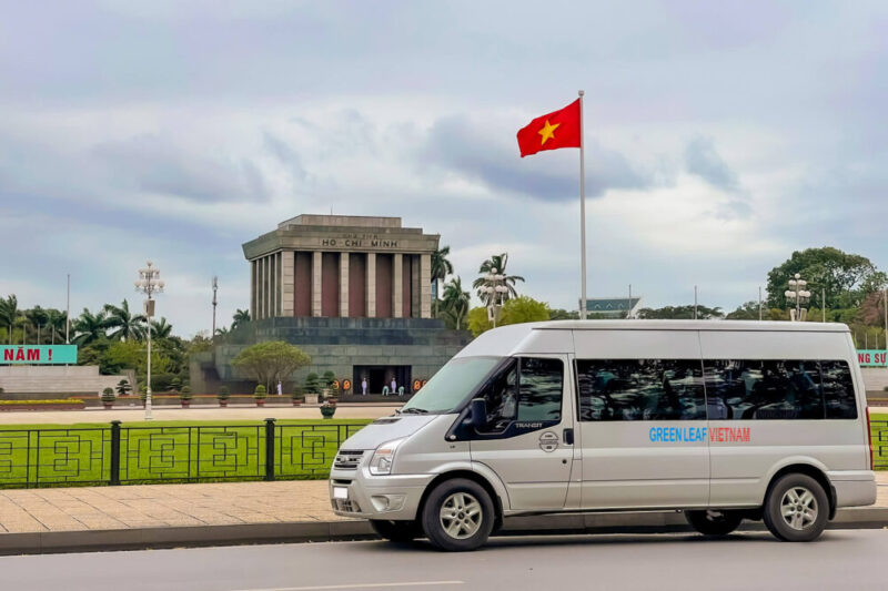 Dịch vụ cho thuê xe 16 chỗ chở được bao nhiêu người?