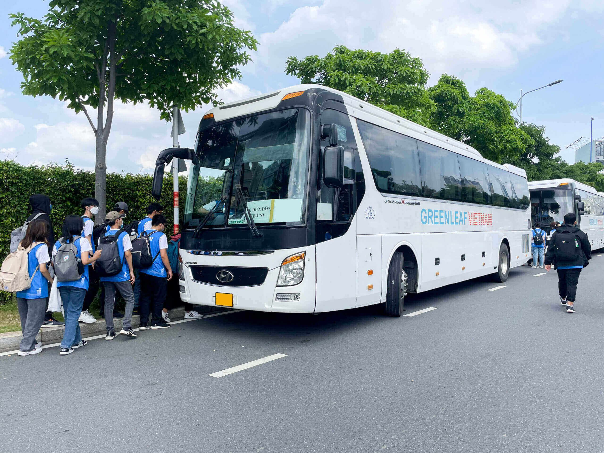 đưa đón học sinh