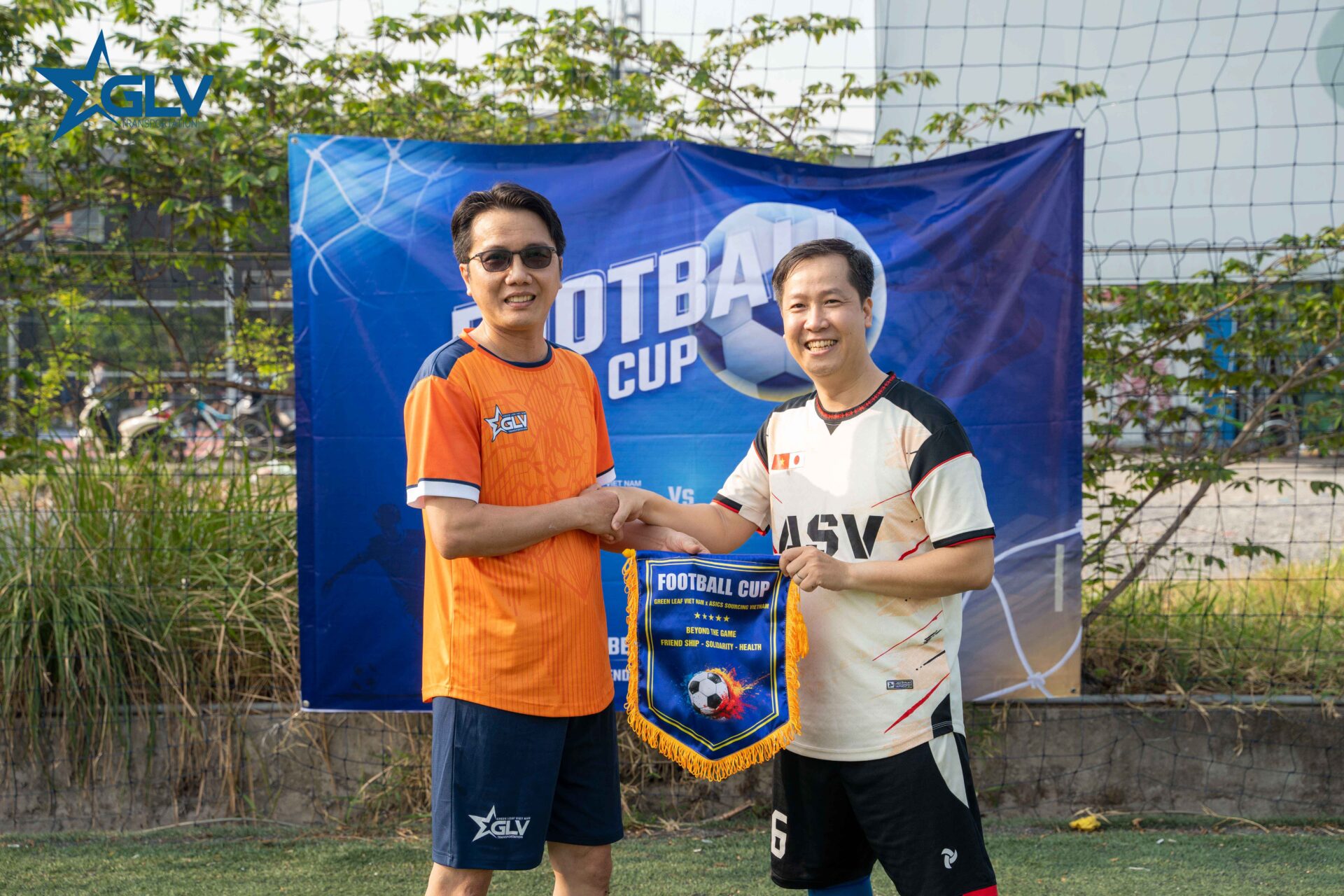 Giày thể thao Asics